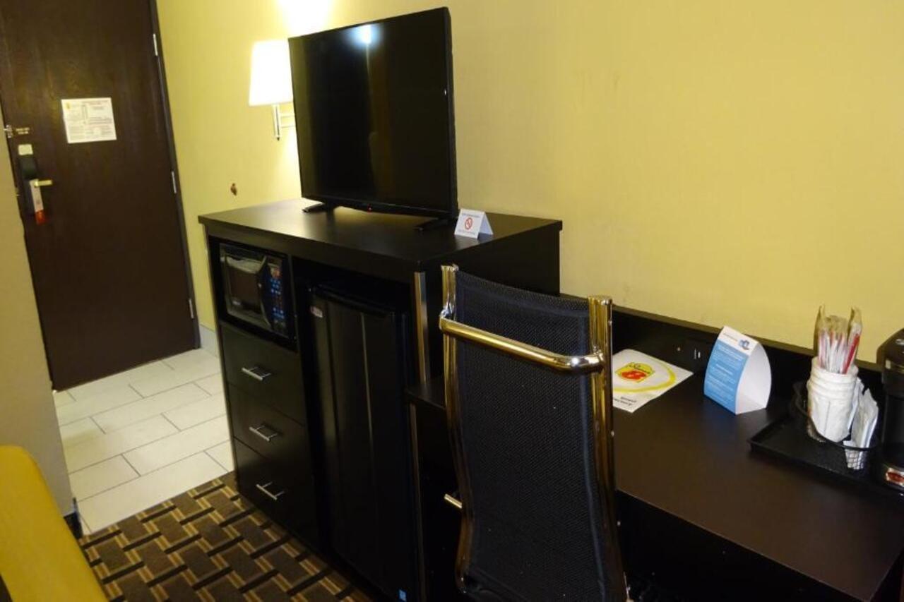 ซูเปอร์ 8 บาย วินด์แฮม แตร์โอต์ Motel Terre Haute ภายนอก รูปภาพ
