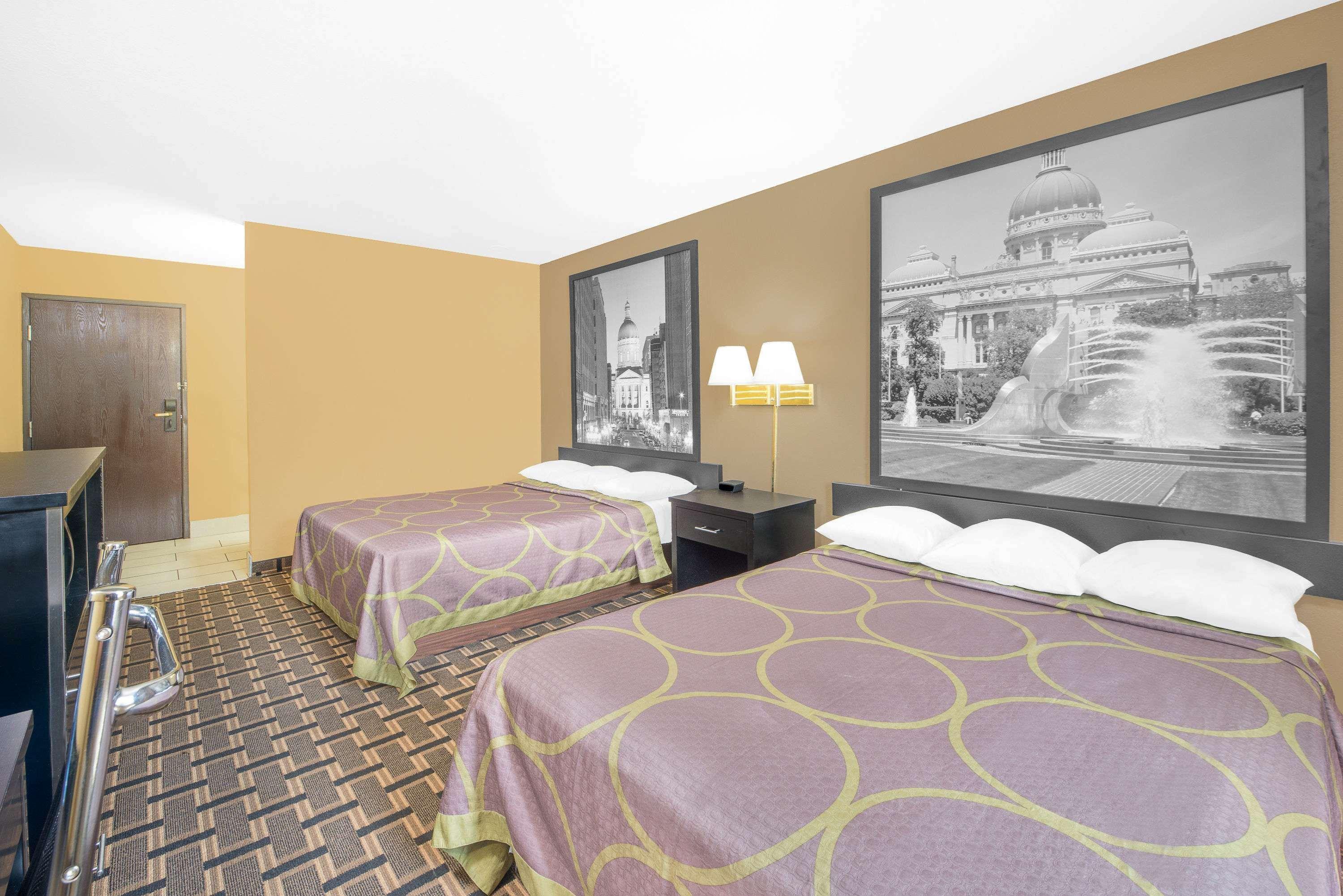 ซูเปอร์ 8 บาย วินด์แฮม แตร์โอต์ Motel Terre Haute ภายนอก รูปภาพ