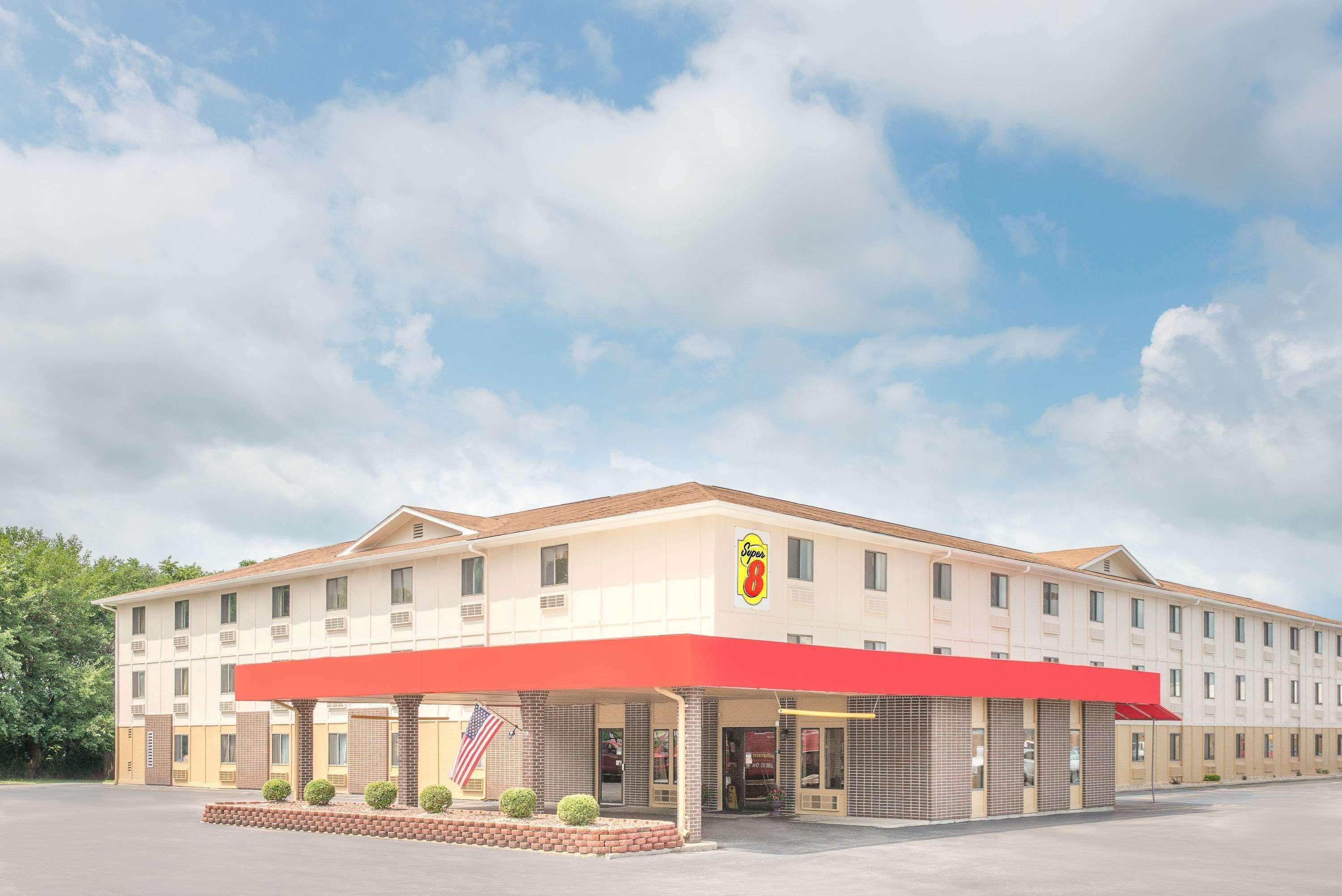 ซูเปอร์ 8 บาย วินด์แฮม แตร์โอต์ Motel Terre Haute ภายนอก รูปภาพ