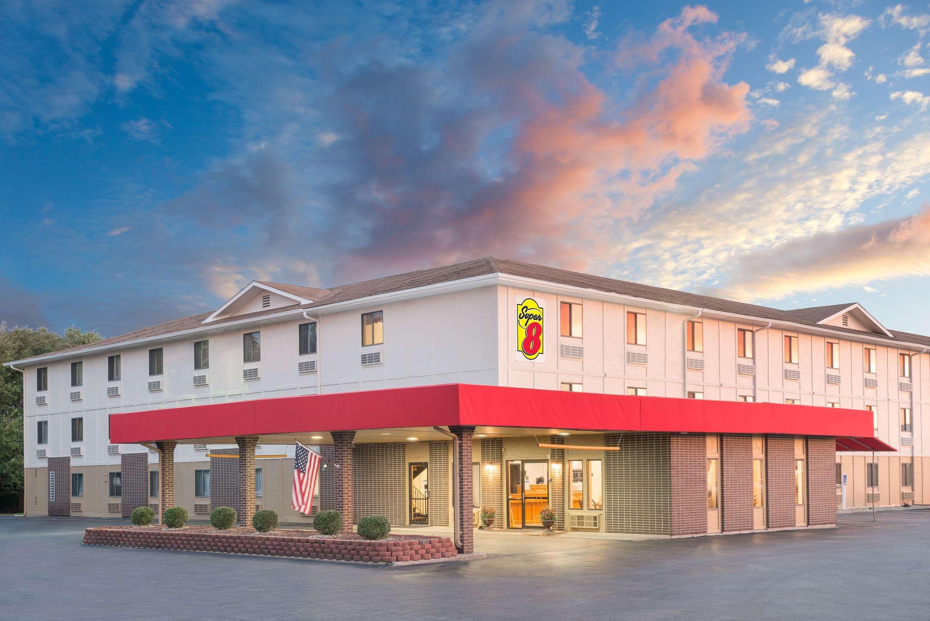 ซูเปอร์ 8 บาย วินด์แฮม แตร์โอต์ Motel Terre Haute ภายนอก รูปภาพ