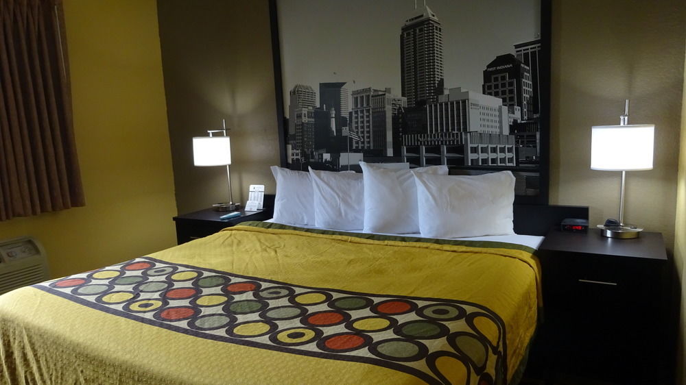 ซูเปอร์ 8 บาย วินด์แฮม แตร์โอต์ Motel Terre Haute ภายนอก รูปภาพ