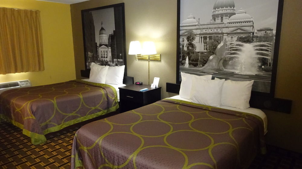ซูเปอร์ 8 บาย วินด์แฮม แตร์โอต์ Motel Terre Haute ภายนอก รูปภาพ