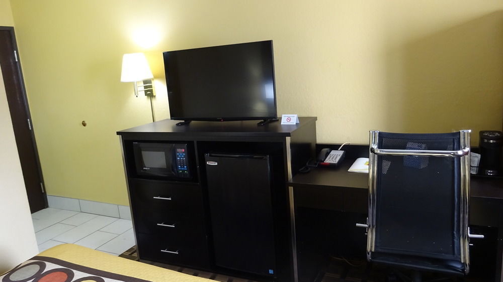 ซูเปอร์ 8 บาย วินด์แฮม แตร์โอต์ Motel Terre Haute ภายนอก รูปภาพ